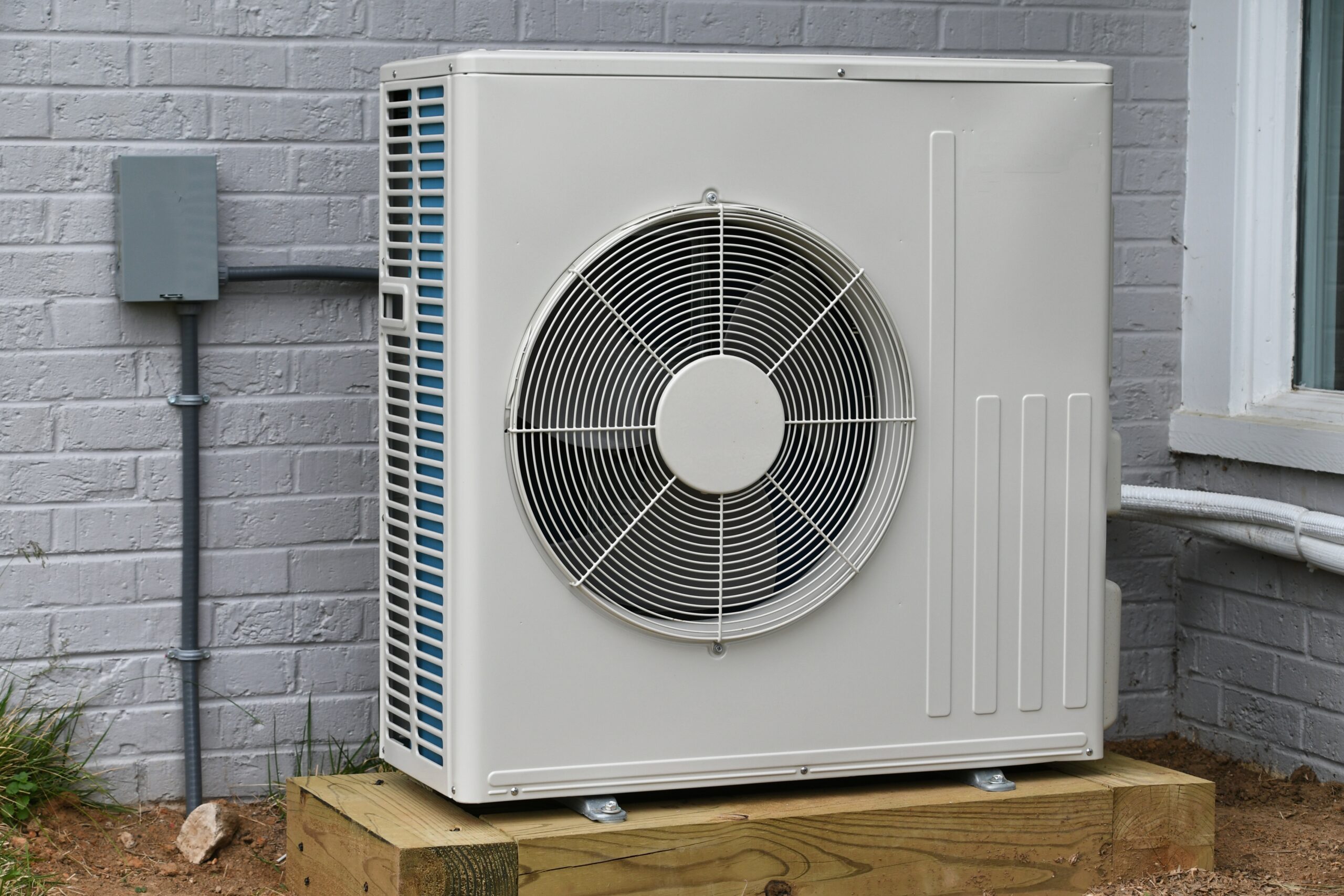 high-efficiency-hvac-outdoor-unit-logos-removed-2023-11-27-05-08-50-utc